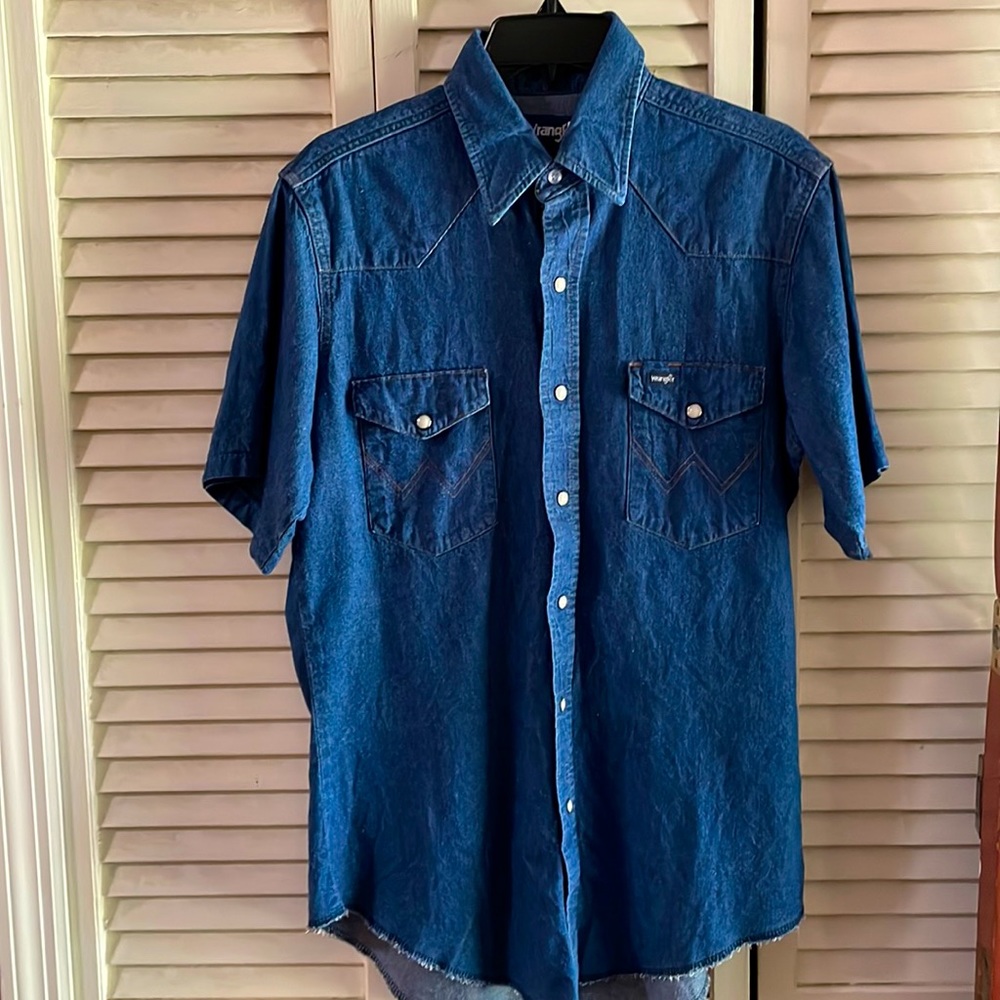 Wrangler short sleeve snap shirt